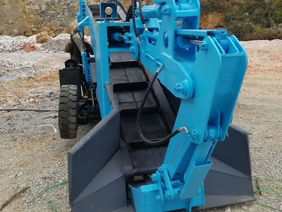 銅仁重晶石礦山,選購忠良輪胎刮板扒渣機